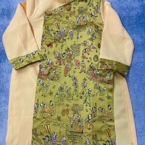 MAC Cosmetics Golden Patterned Fabric